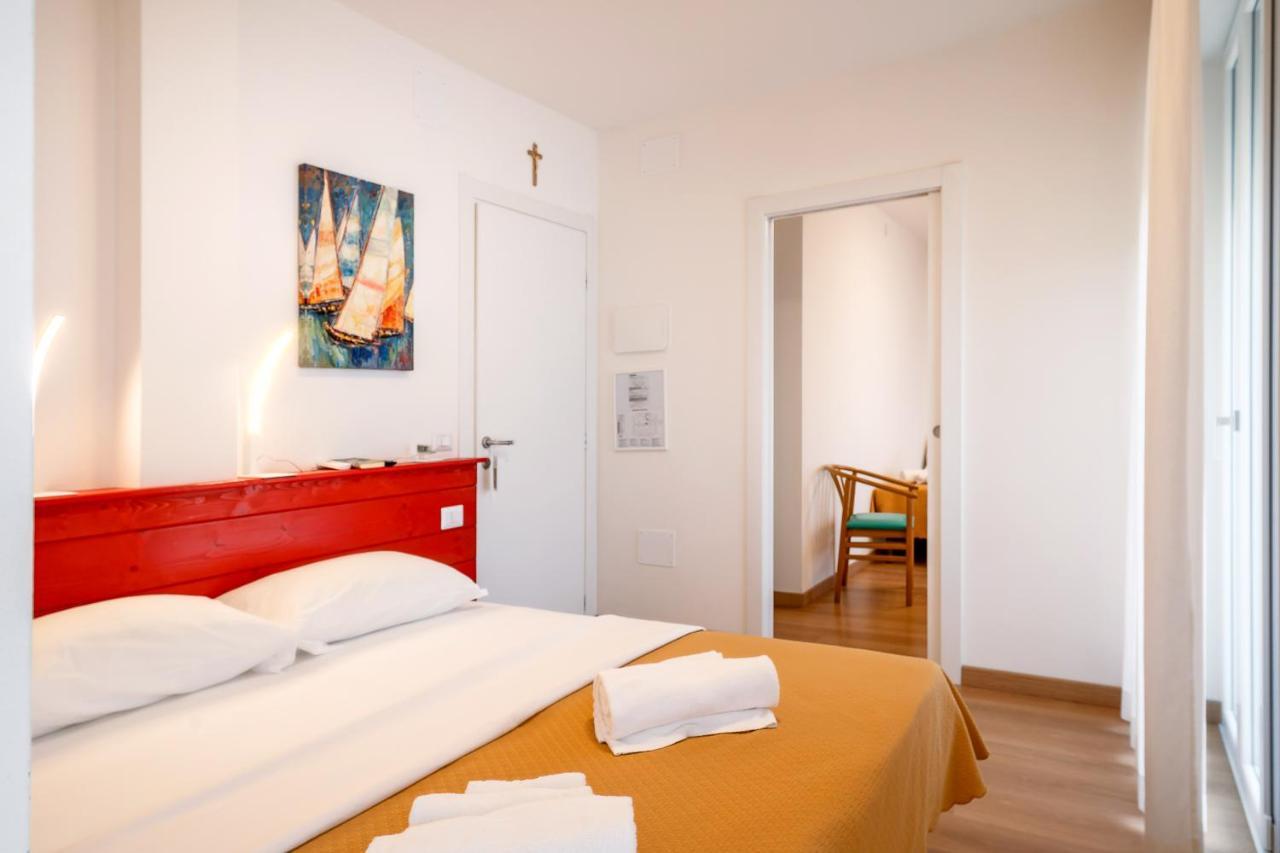 Hotel Royal Garni Каорле Экстерьер фото