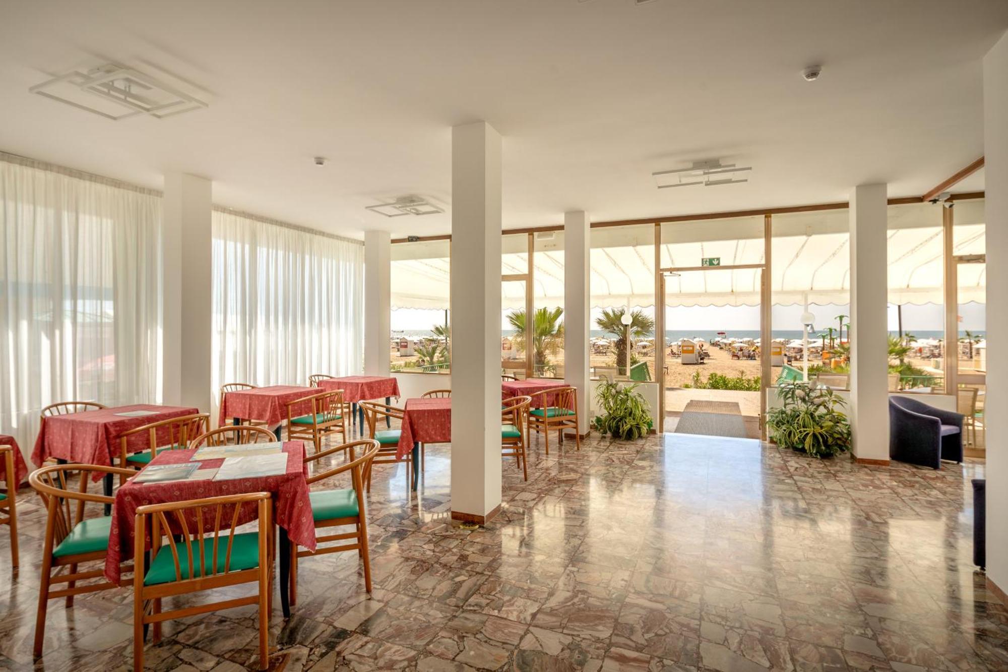 Hotel Royal Garni Каорле Экстерьер фото