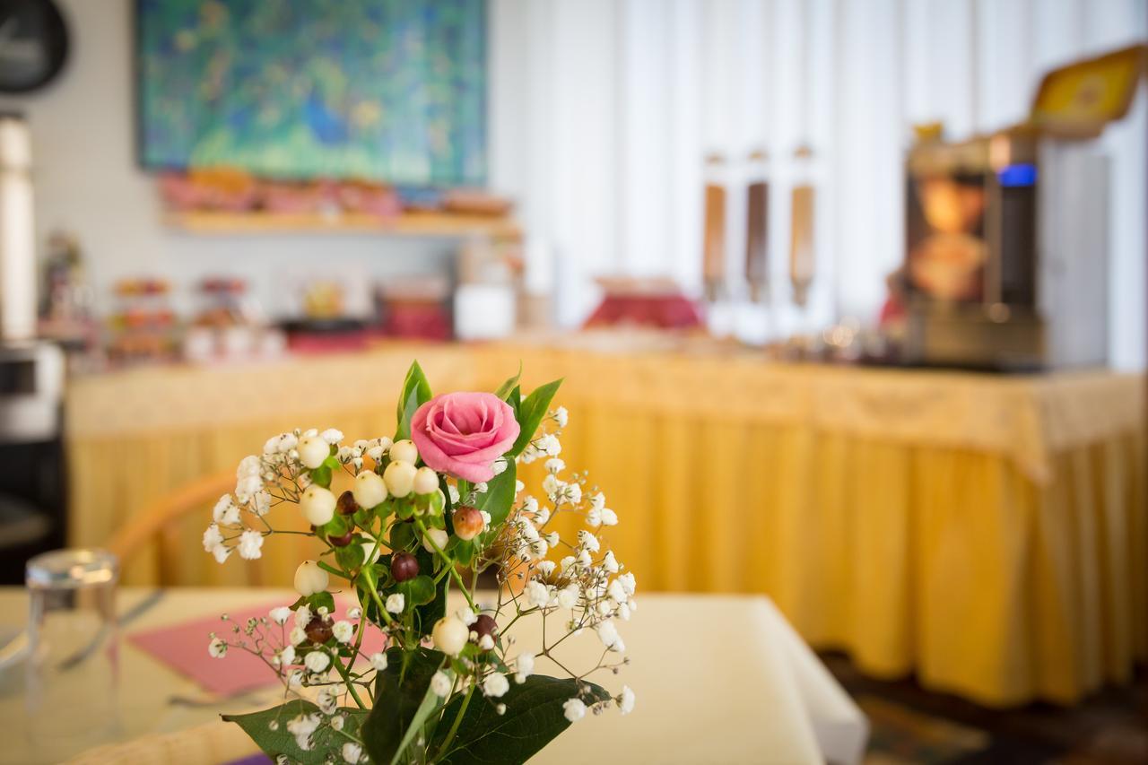 Hotel Royal Garni Каорле Экстерьер фото